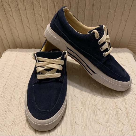 Anchor Bay preppy canvas tennis shoes - Picture 10 of 11